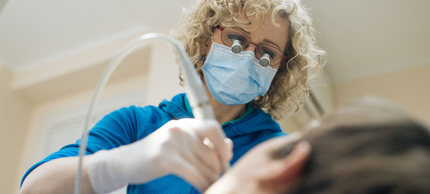 Prophylaxe beim Zahnarzt in Dresden-Löbtau für lebenslang gesunde Zähne