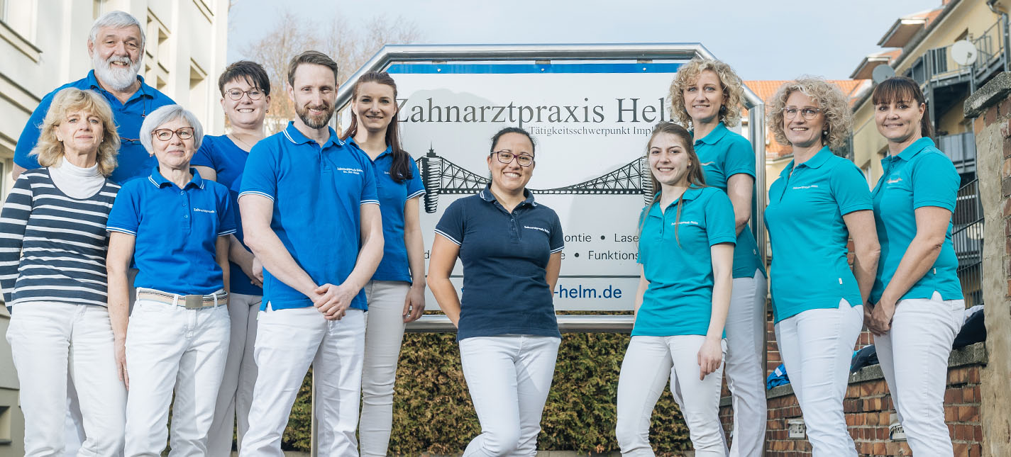 Team der Zahnarztpraxis Helm in Dresden